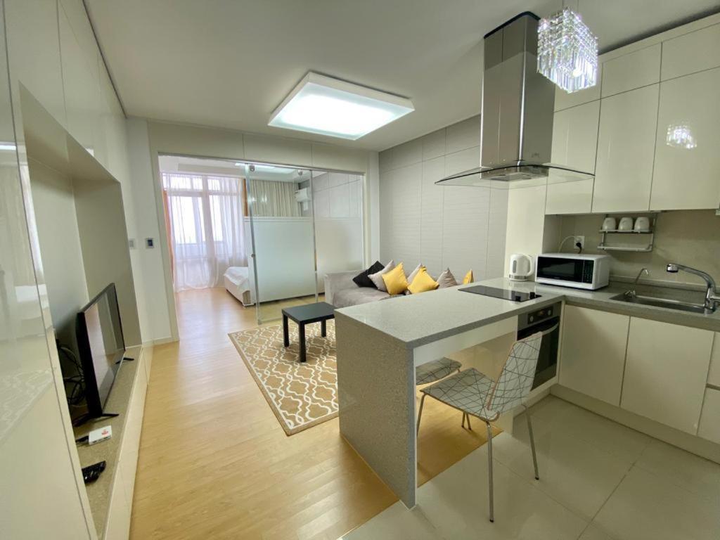 Highvill Luxury Apartments Астана Экстерьер фото